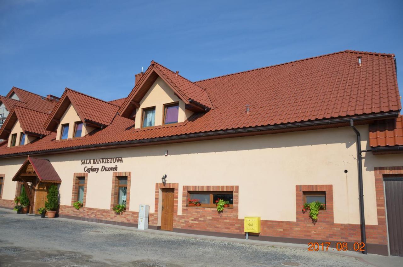 Ceglany Dworek Chojnow Kültér fotó